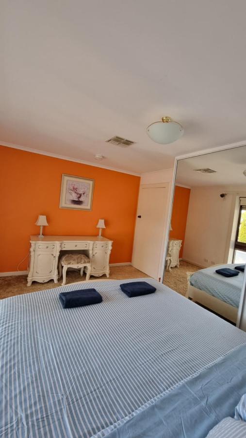 Spacious Holiday Home - Waikerie Εξωτερικό φωτογραφία